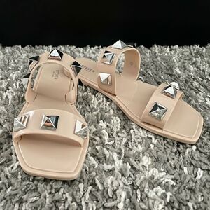 NIB Steven New York Aleena Stud Sandals